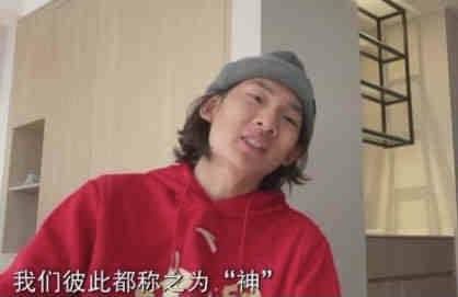 老年女士：我教你